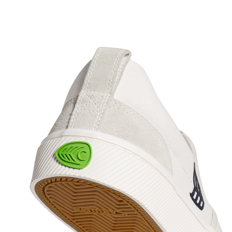 Cariuma-SLIP ON Skate PRO Off-White Canvas Vintage White Suede Black Logo  - 9,5/42