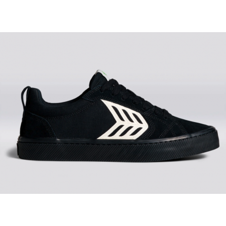 Cariuma-CATIBA PRO All Black Suede and Canvas Ash Grey Logo Sneaker -9/41,5